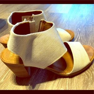 TOMS Ivory Canvas Heels